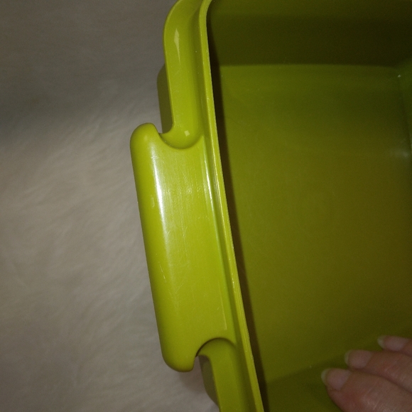 TUPPERWARE Vintage Square Away Container, vguc, green - Picture 10 of 10